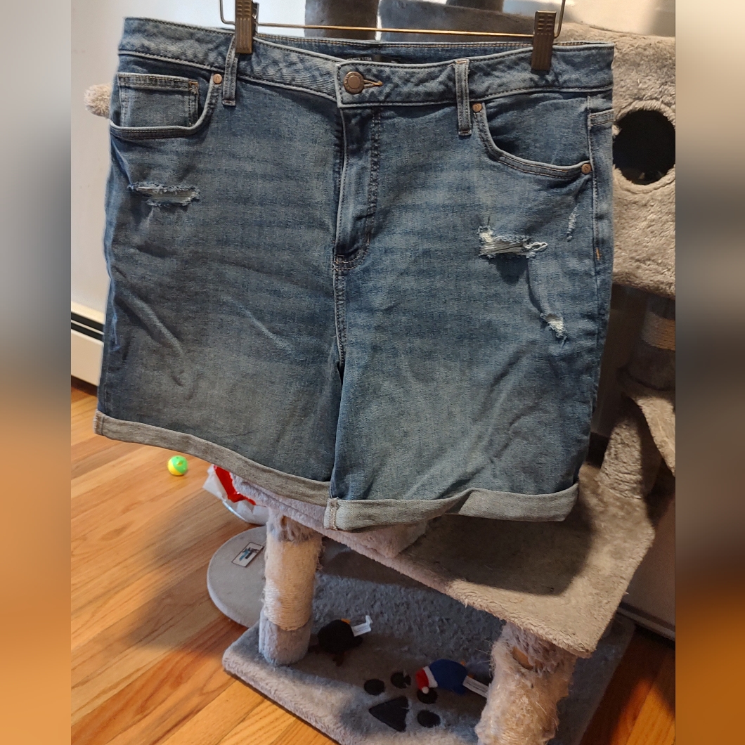 Simply Vera Jean Shorts Size 18
